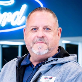 Staff member Bob Lee from ID_8a1192c5df53
