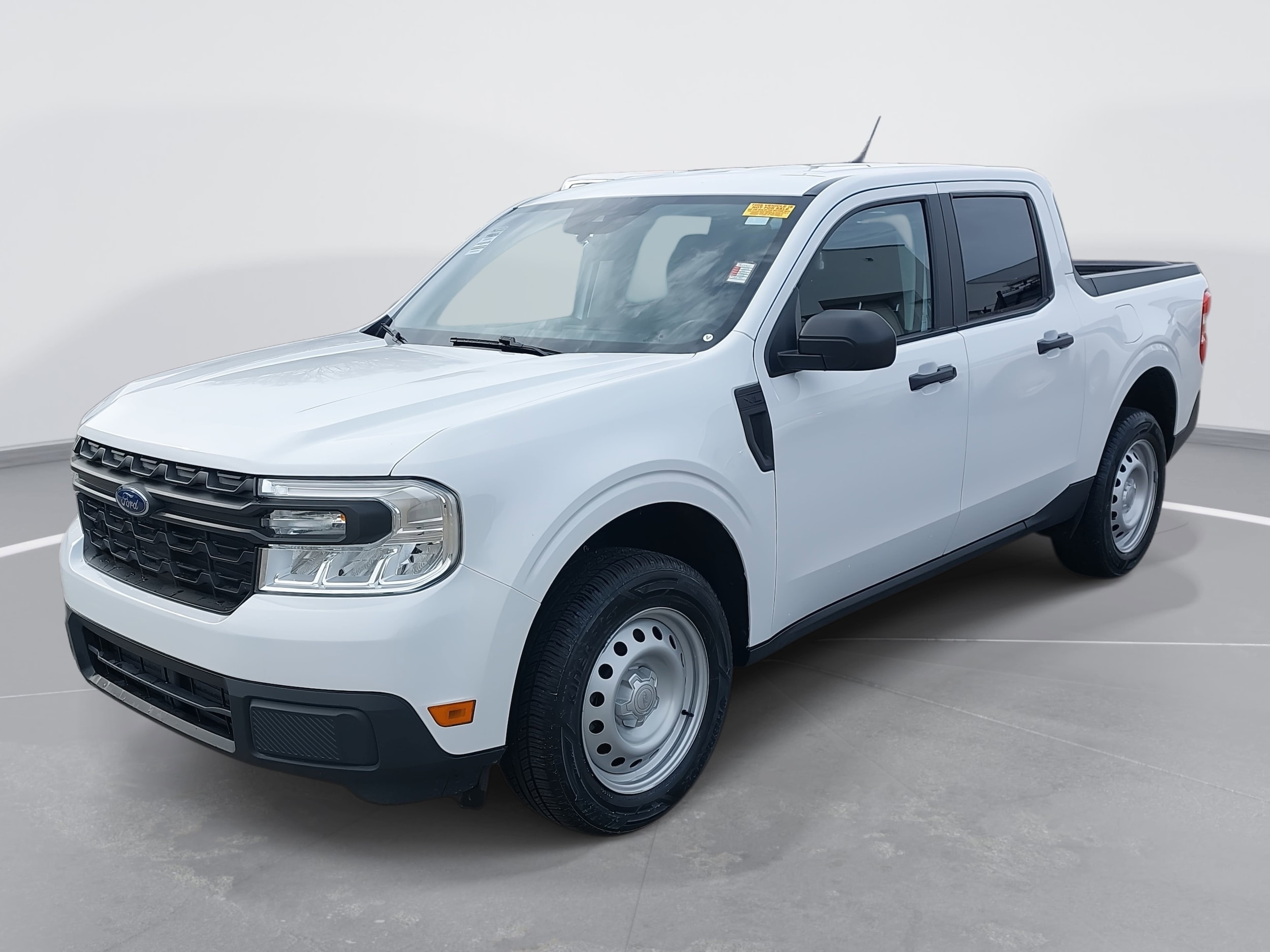 2023 Ford Maverick XL's photo