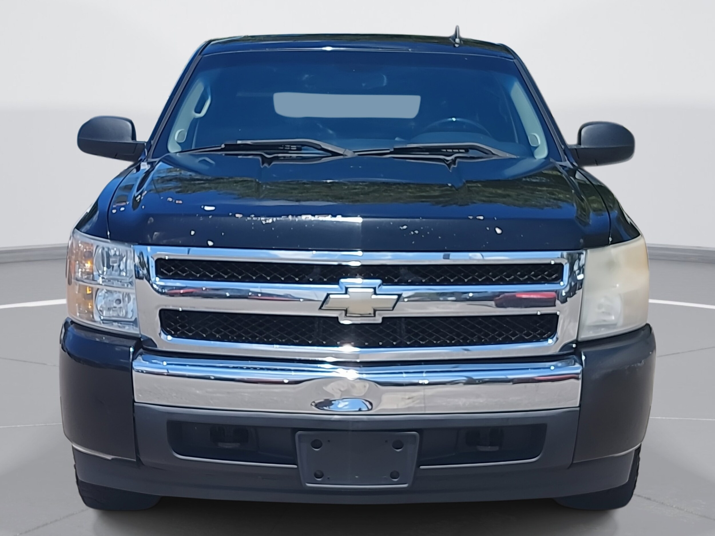 2010 Chevrolet Silverado 1500 LT photo 2