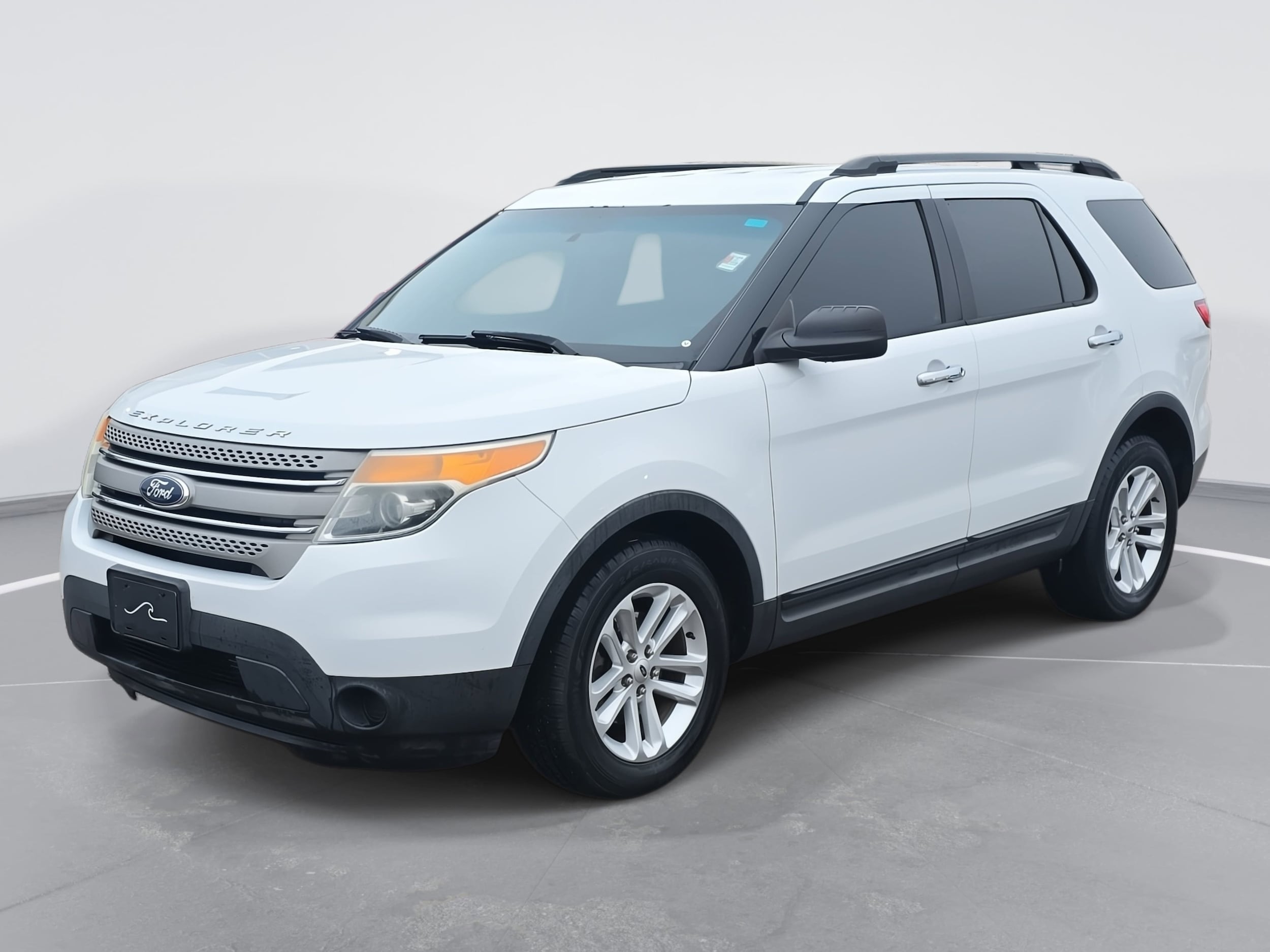 2015 Ford Explorer Base's photo