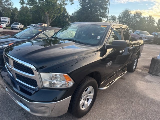 2016 Ram 1500 SLT photo 2