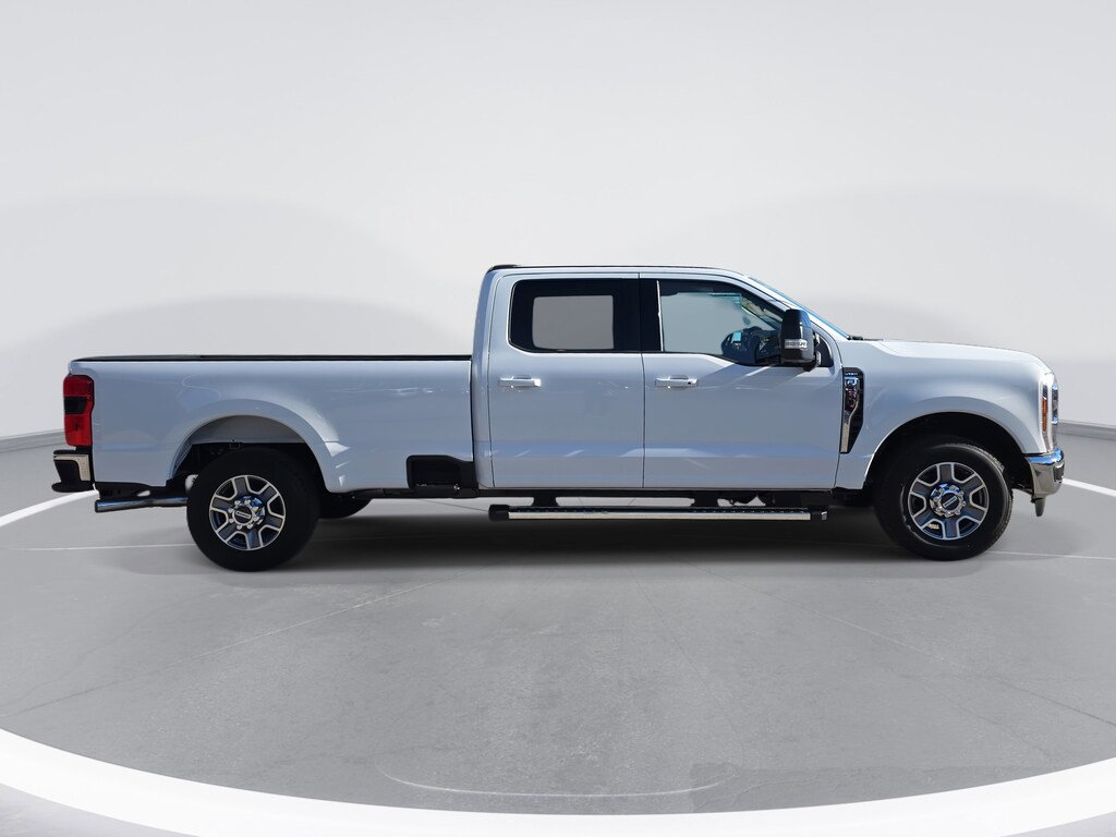 New 2026 Ford Super Duty F-350 SRW LARIAT LARIAT 2WD Crew Cab 8 Box