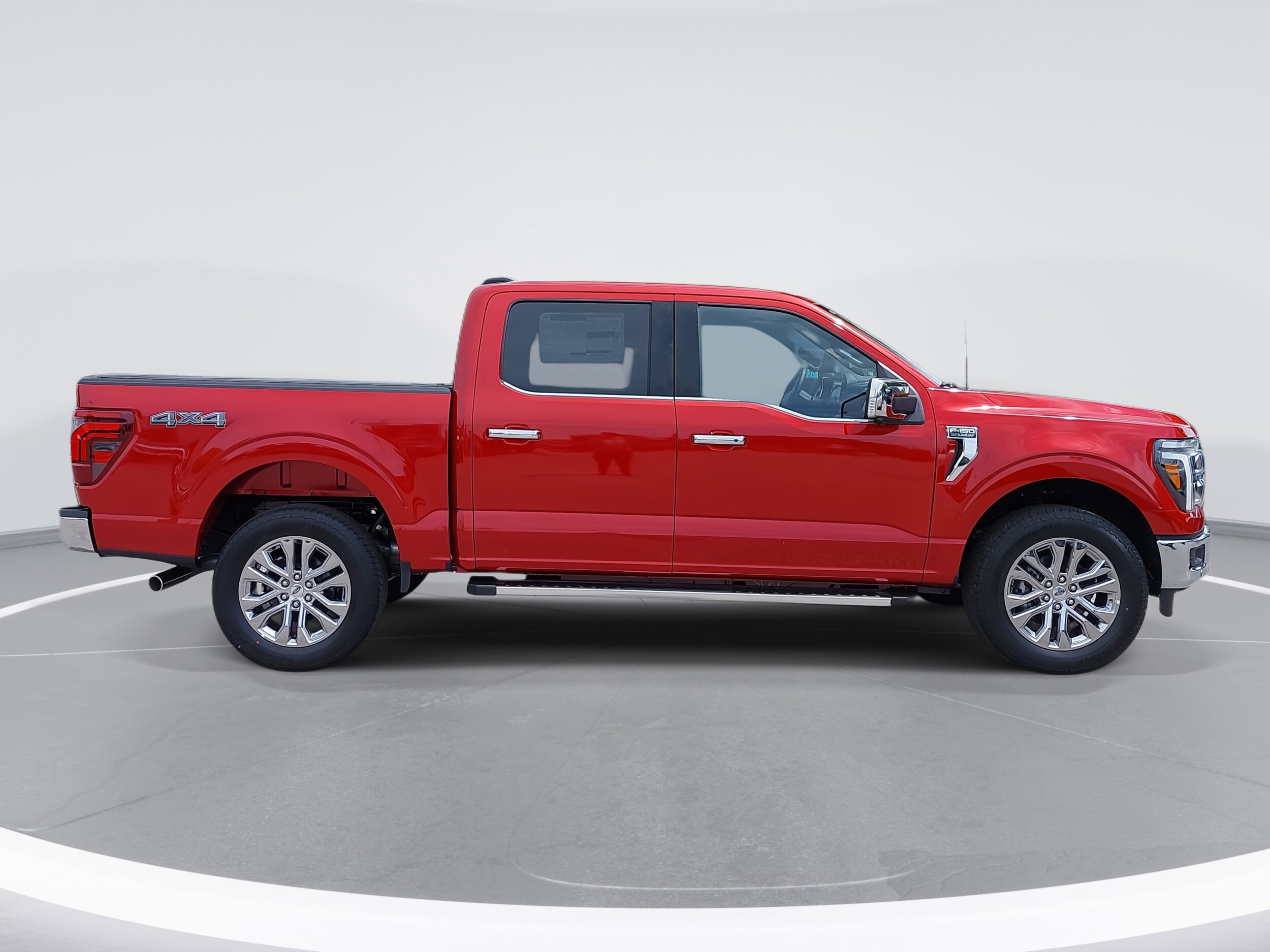 2025 Ford F-150 Lariat photo 3