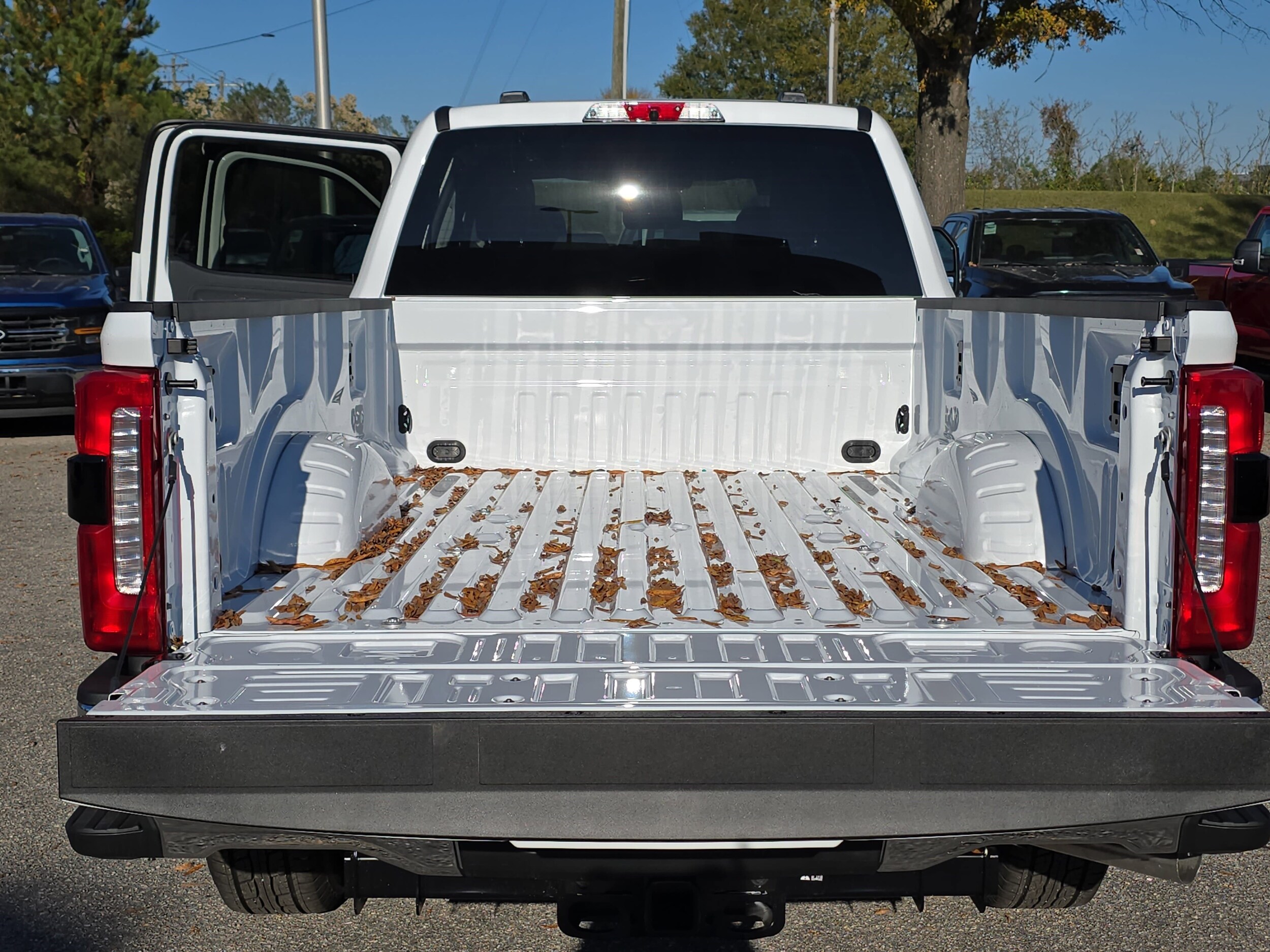 2026 Ford F-350 Super Duty Lariat - Photo 13