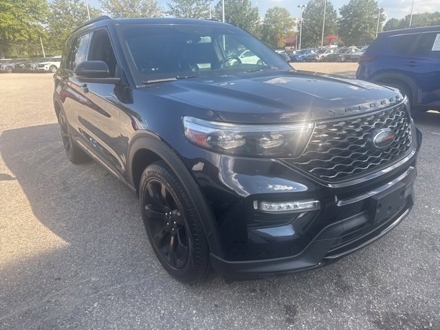 2022 Ford Explorer ST photo 3