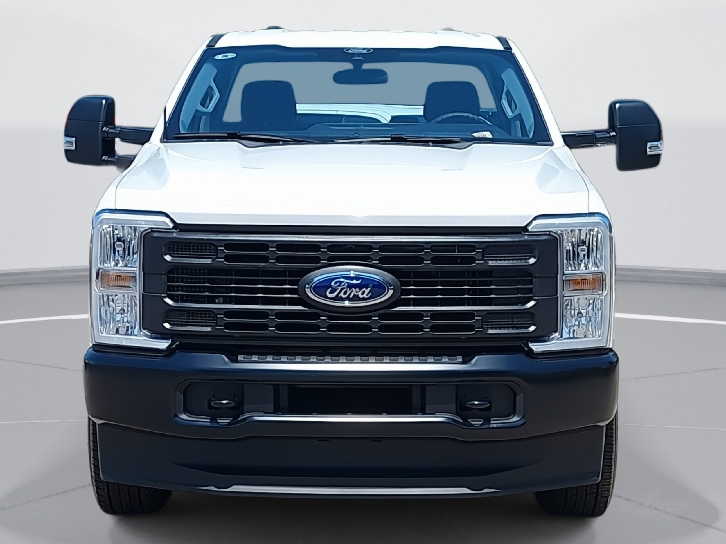 2025 Ford F-350 XL photo 2