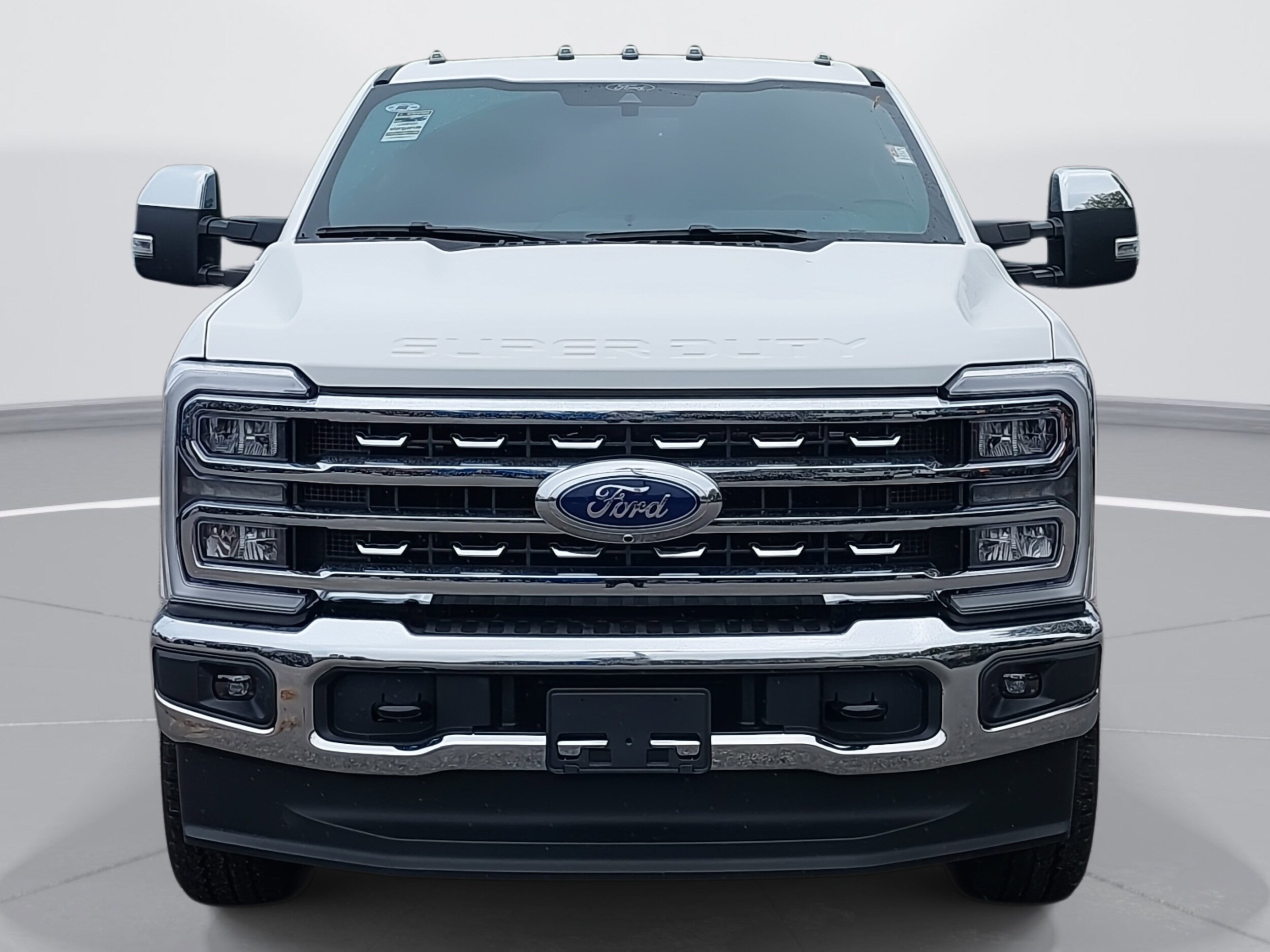 2026 Ford F-250 Lariat photo 2