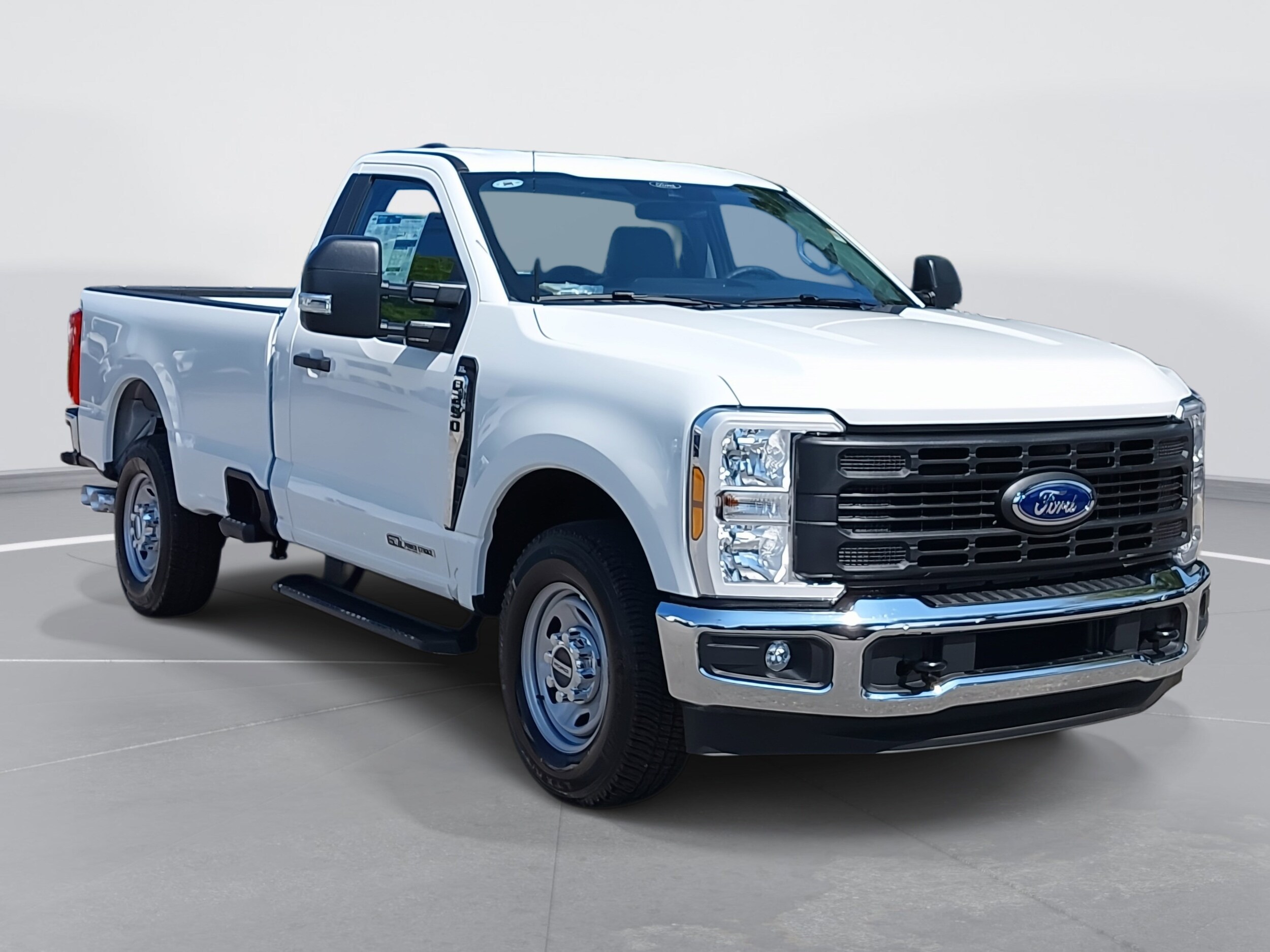 2025 Ford F-250 XL photo 3
