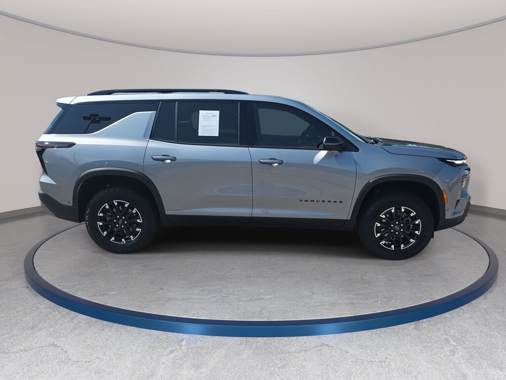 Used 2025 Chevrolet Traverse AWD Z71 SUV