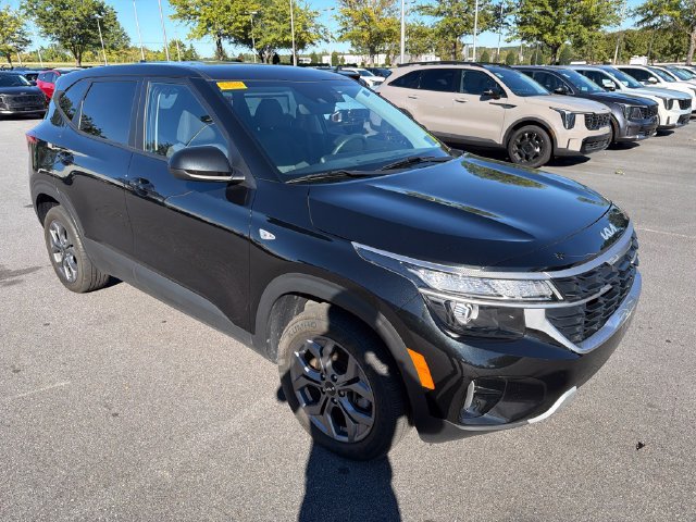 Used 2024 Kia Seltos LX SUV