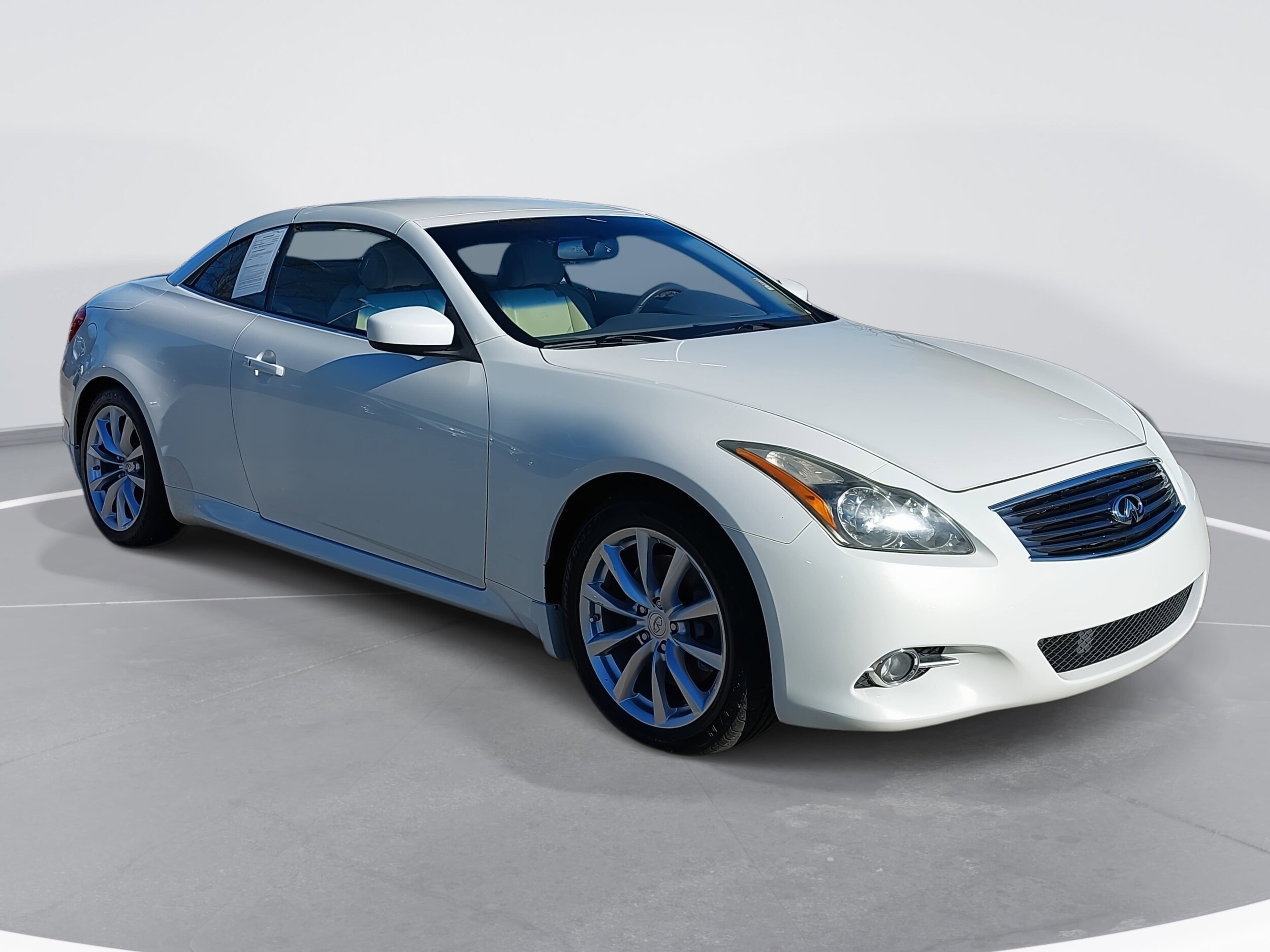 2012 Infiniti G37 Convertible Base photo 3