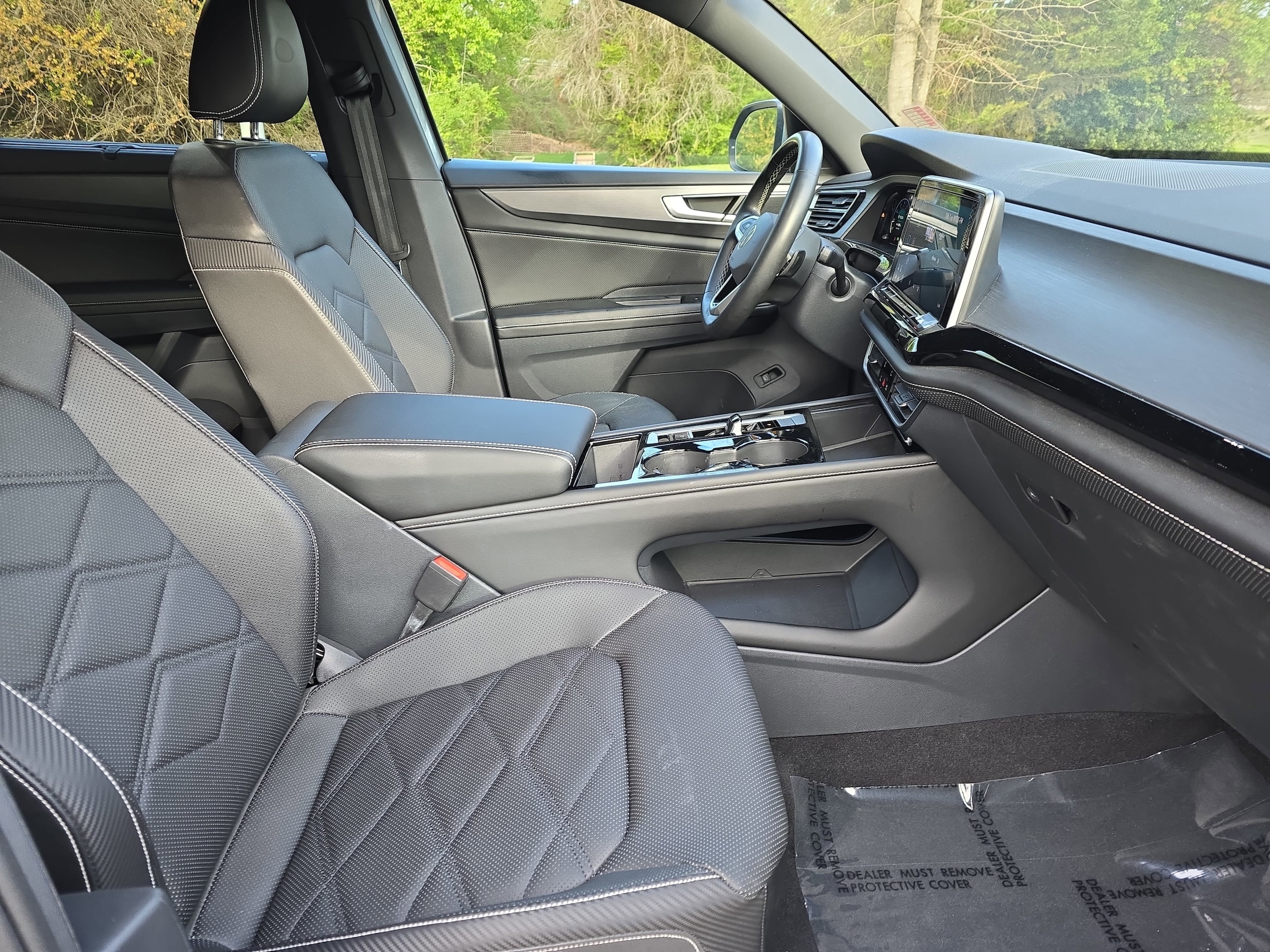 2024 Volkswagen Atlas Cross Sport SE w/Tech - Photo 10
