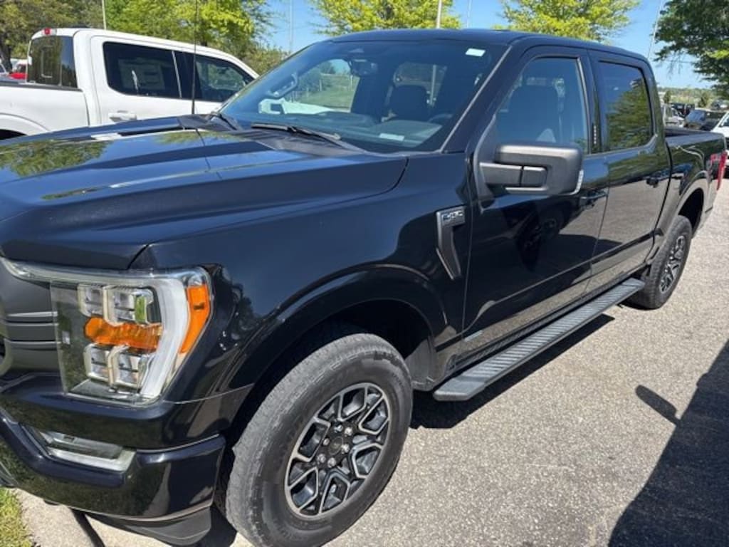 Used 2022 Ford F-150 XLT Truck SuperCrew Cab