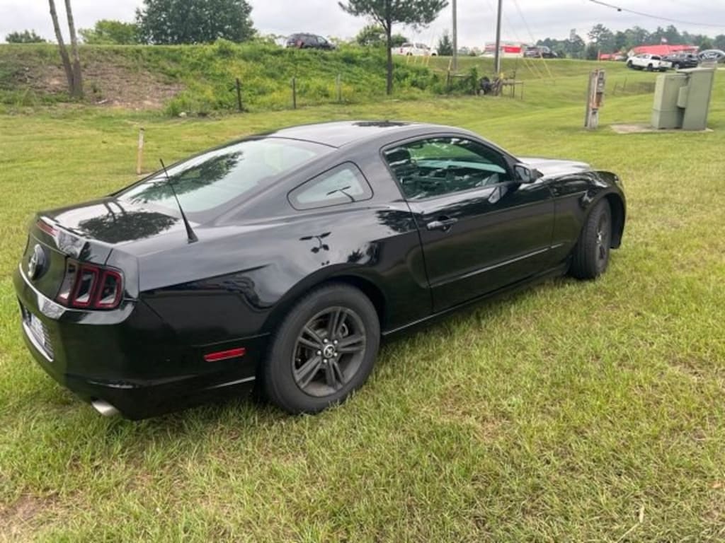 Used 2014 Ford Mustang V6 Coupe