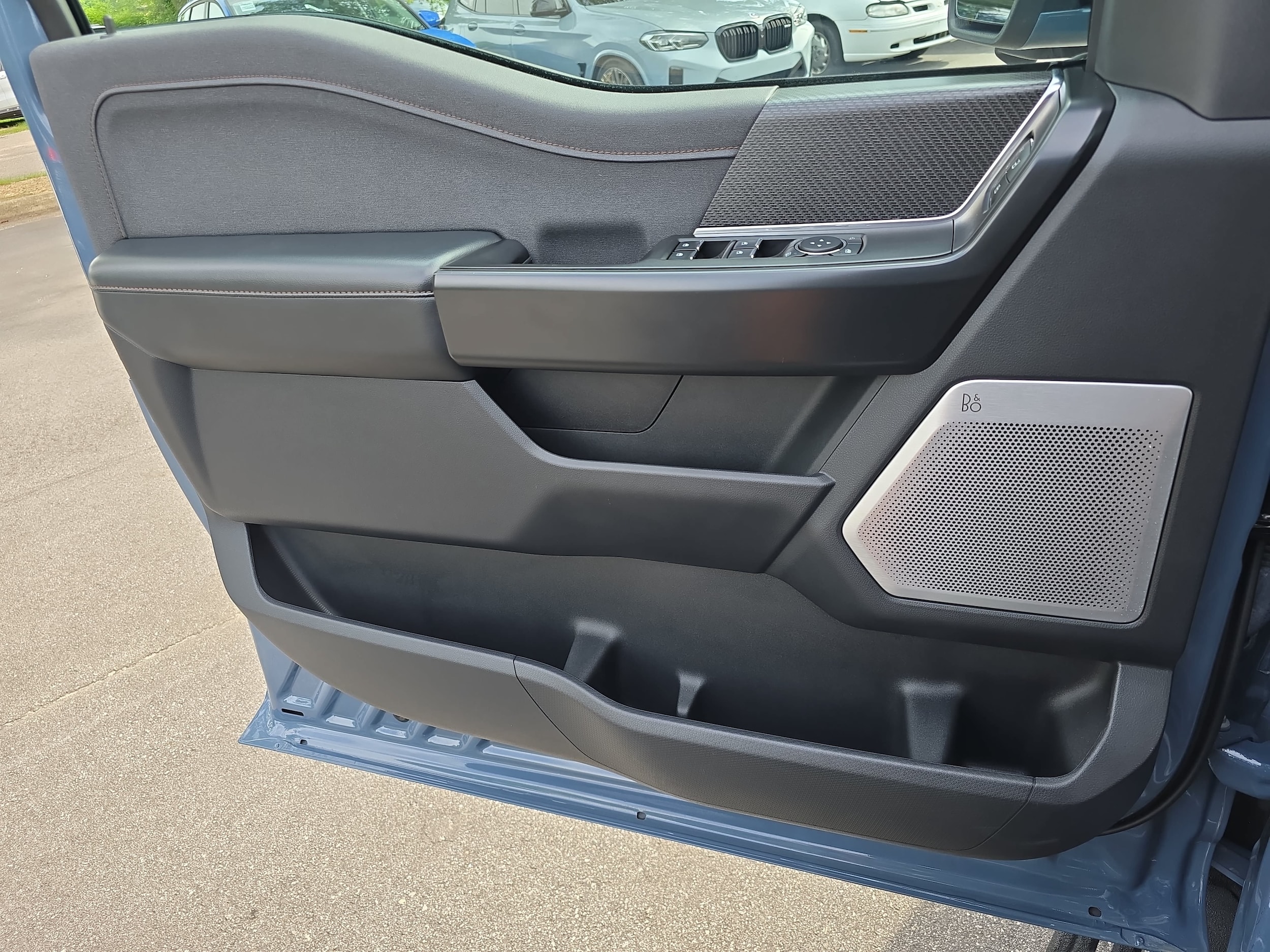 2023 Ford F-150 Raptor - Photo 28