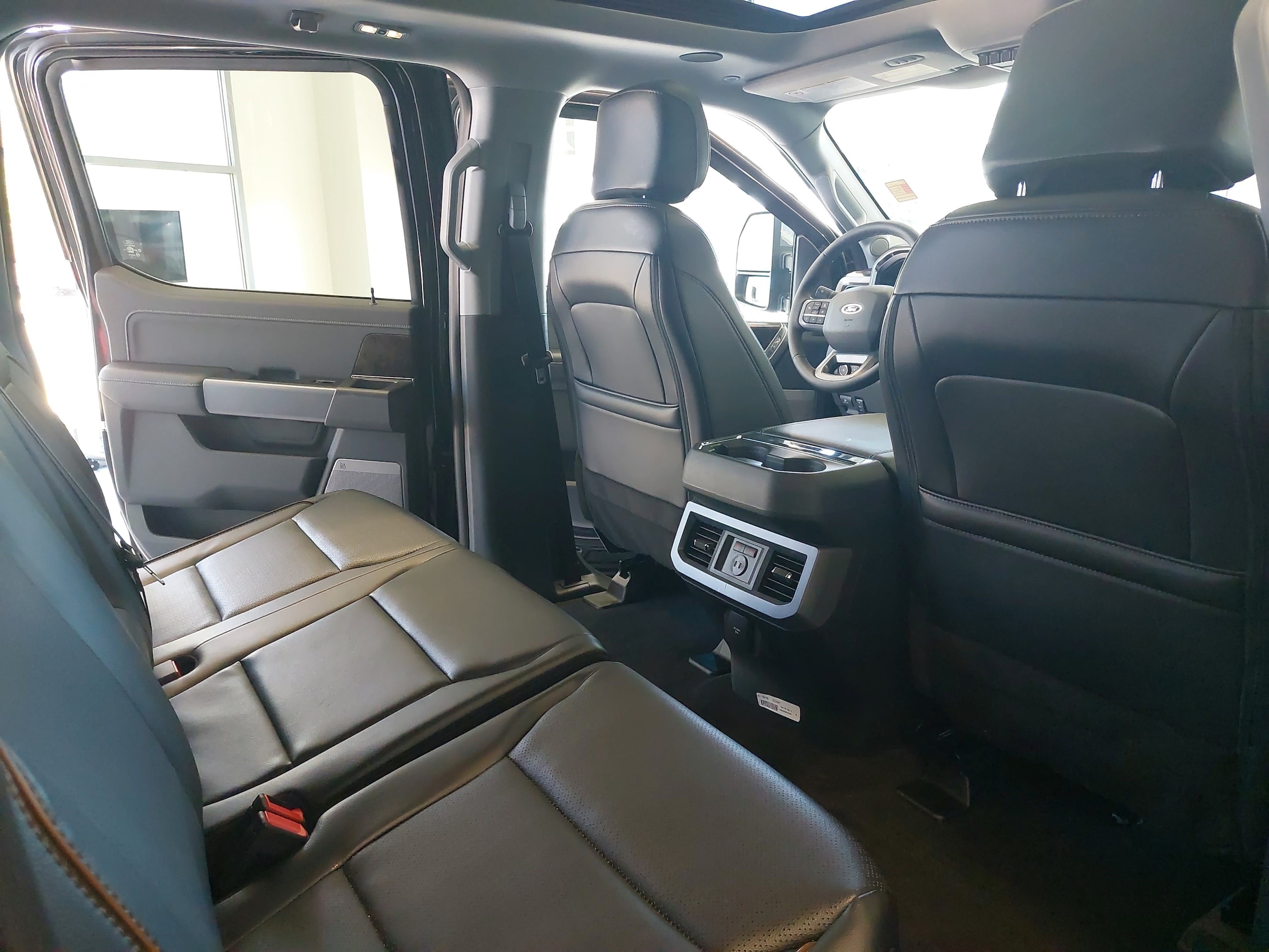 2025 Ford F-250 Super Duty Lariat - Photo 12