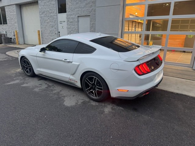 2022 Ford Mustang GT Premium photo 2