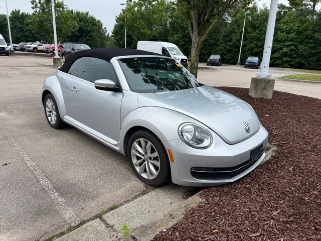 2013 Volkswagen Beetle 2.0L Conv. TDI DSG's photo