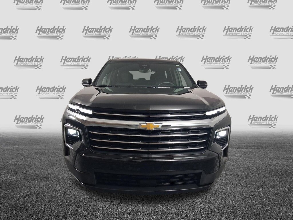 Used 2025 Chevrolet Traverse FWD LT SUV