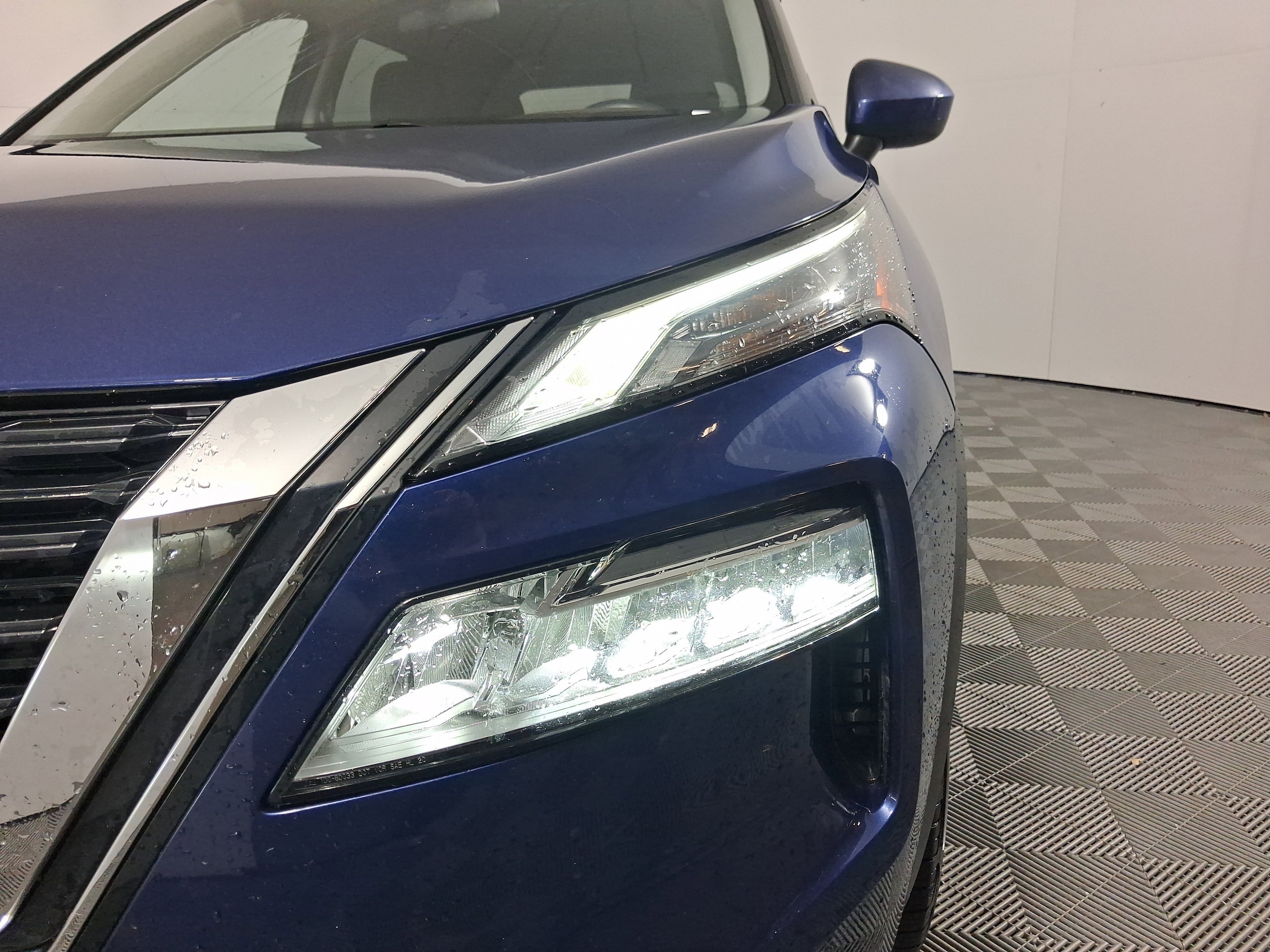 2023 Nissan Rogue SV photo 5