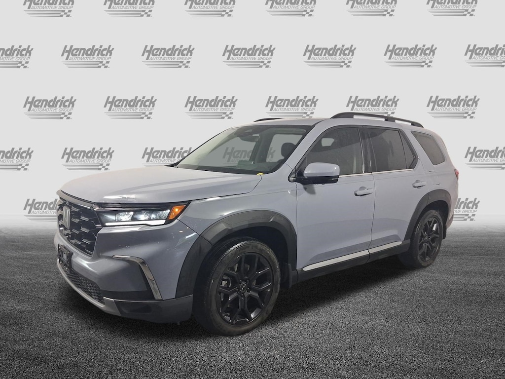 Used 2025 Honda Pilot Elite SUV