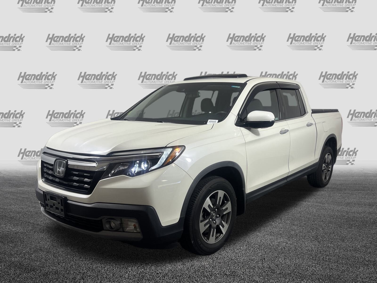 2019 Honda Ridgeline RTL-E photo 2