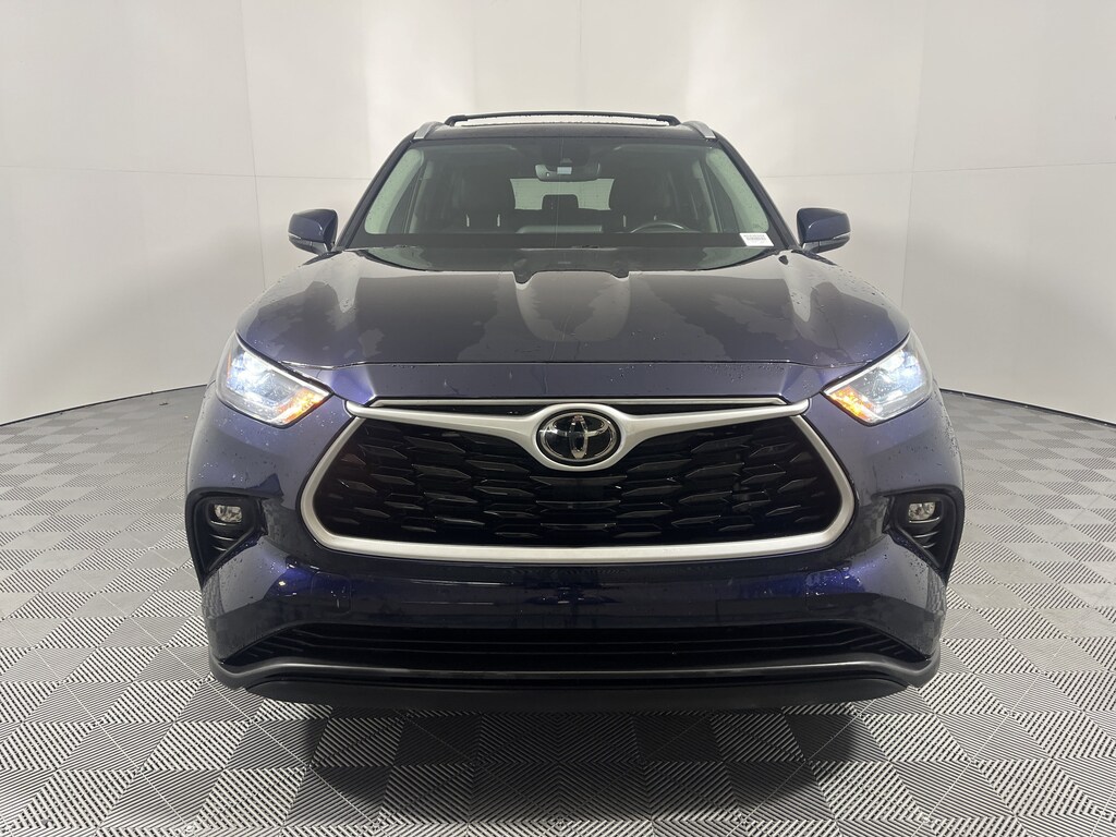 Used 2022 Toyota Highlander XLE SUV