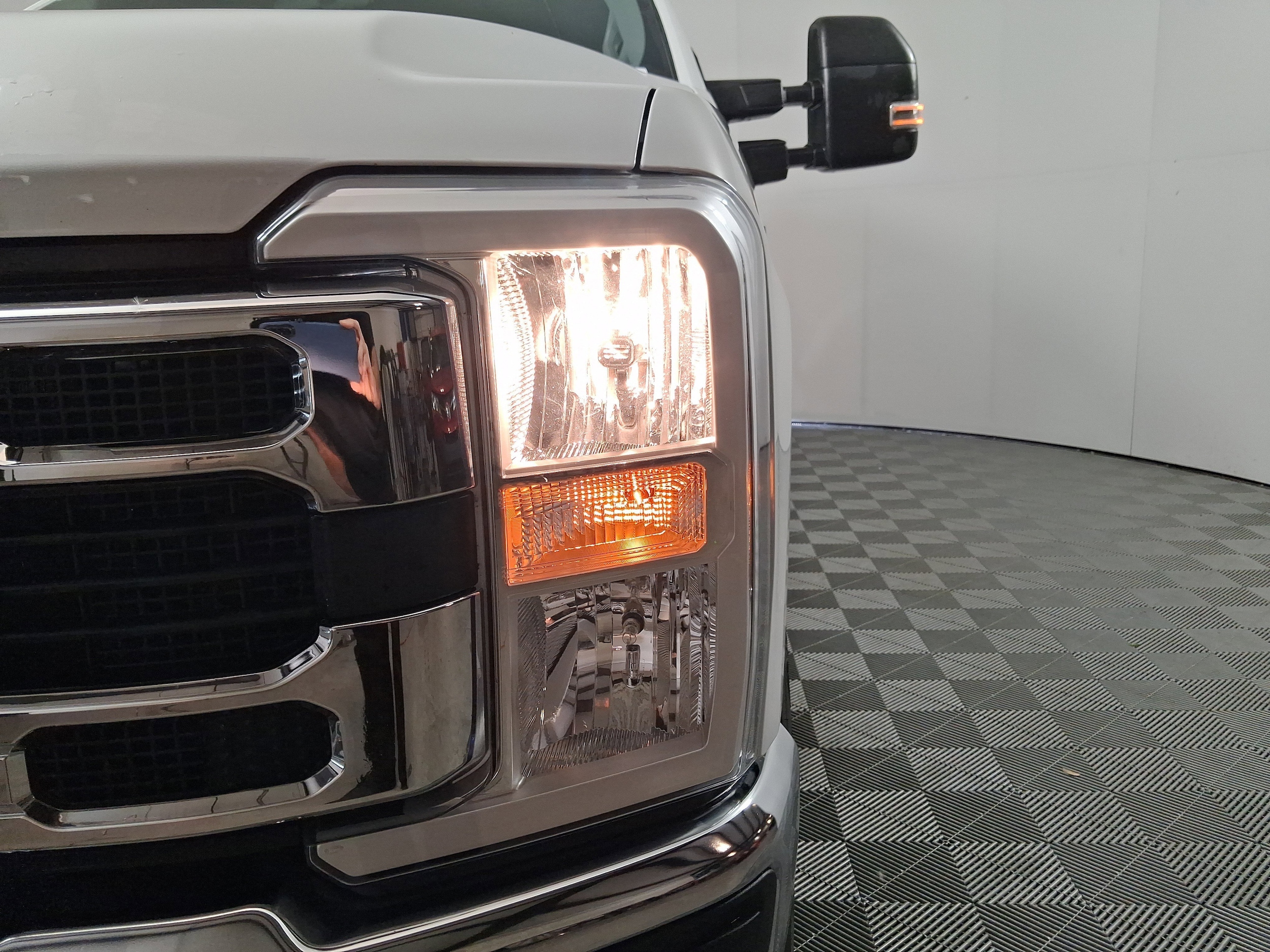 2025 Ford Super Duty F-250 SRW XLT photo 4