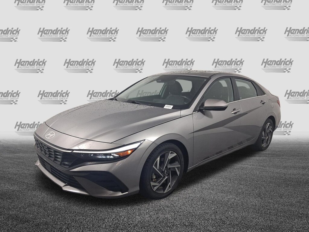 Used 2025 Hyundai Elantra Limited Sedan