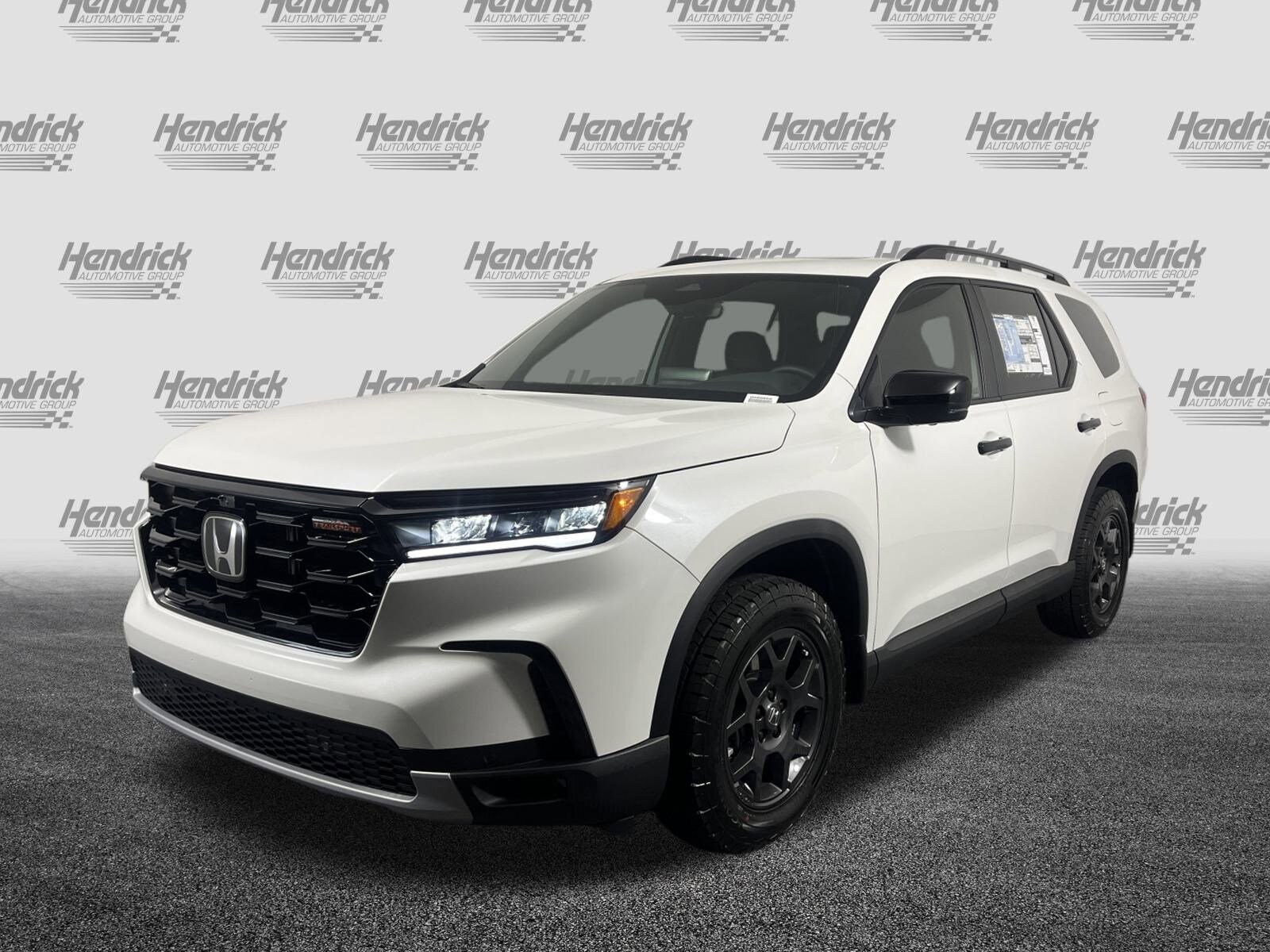 2025 Honda Pilot TrailSport photo 2