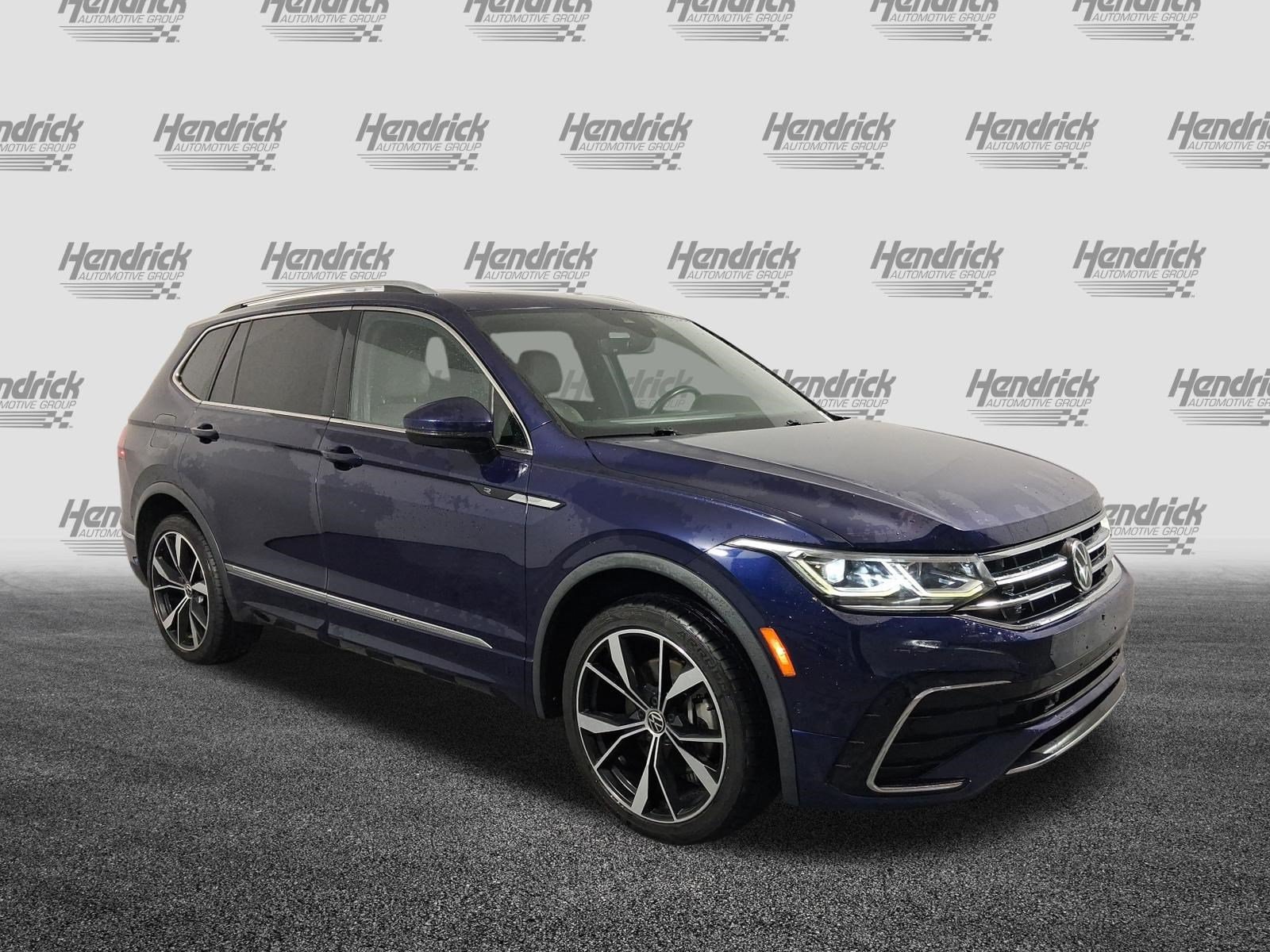 Volkswagen Tiguan SEL R-Line