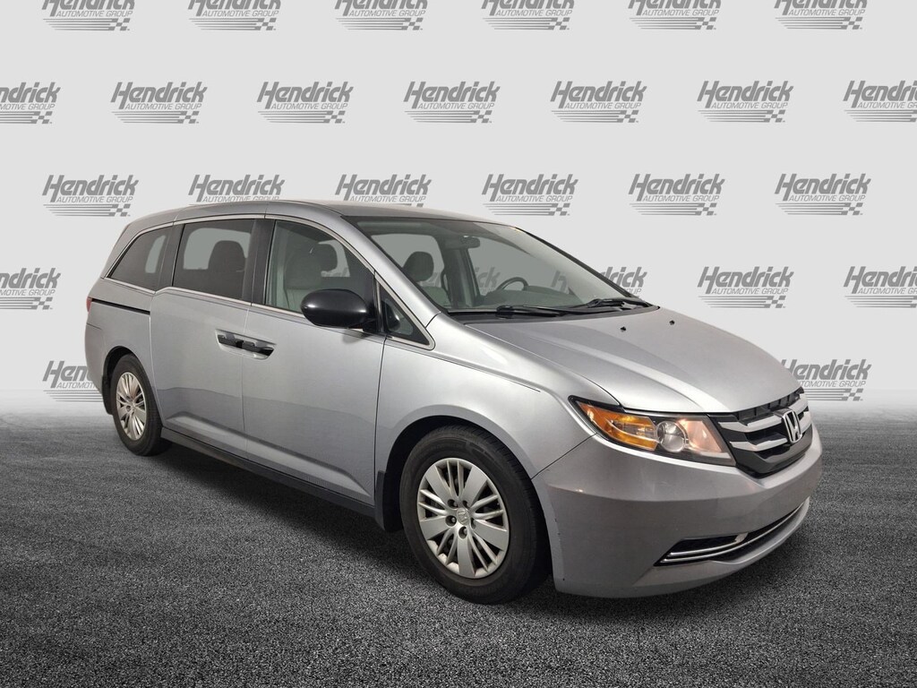 Used 2016 Honda Odyssey LX Minivan
