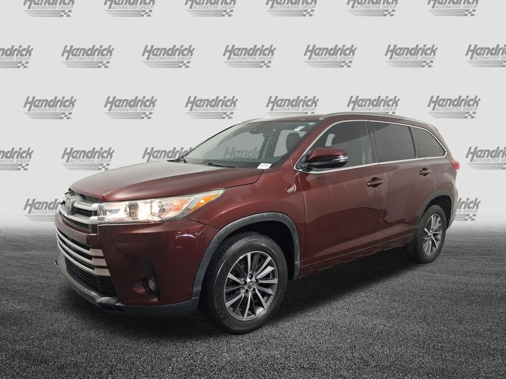 Used 2017 Toyota Highlander XLE SUV