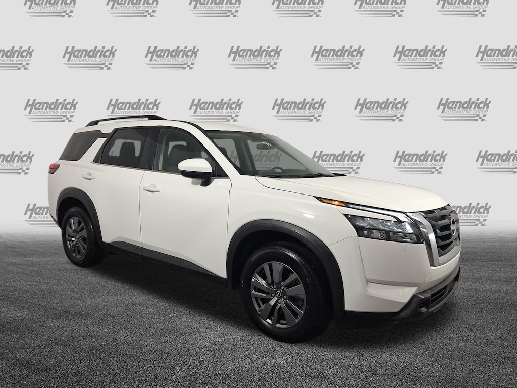 Used 2025 Nissan Pathfinder SV SUV