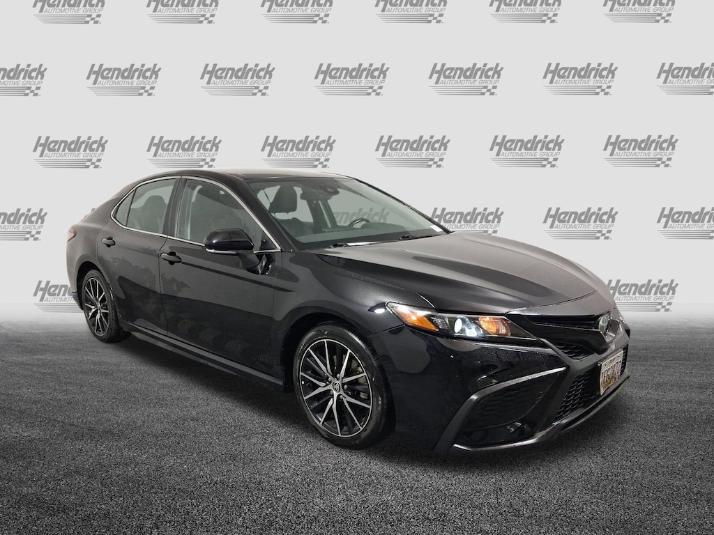 Used 2023 Toyota Camry SE Sedan