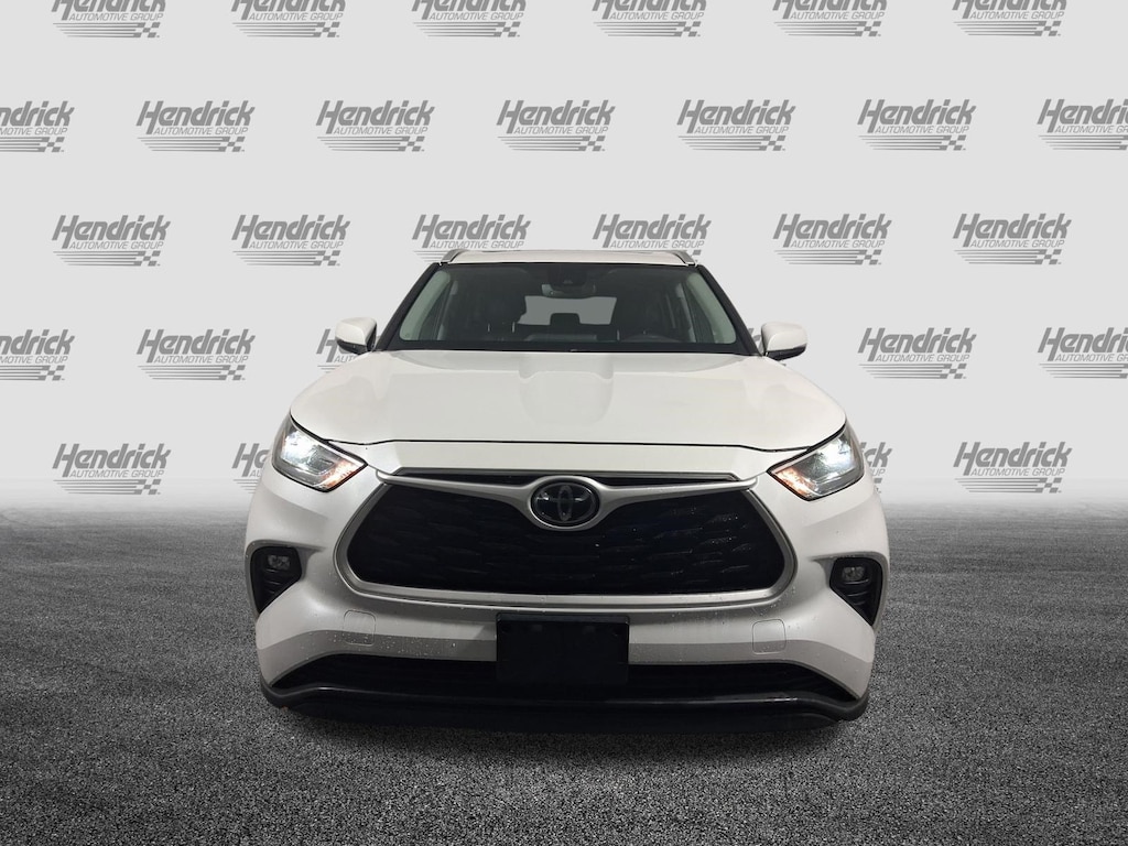 Used 2022 Toyota Highlander XLE SUV