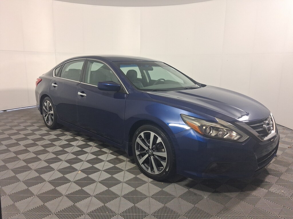 Used 2016 Nissan Altima 2.5 SR Sedan
