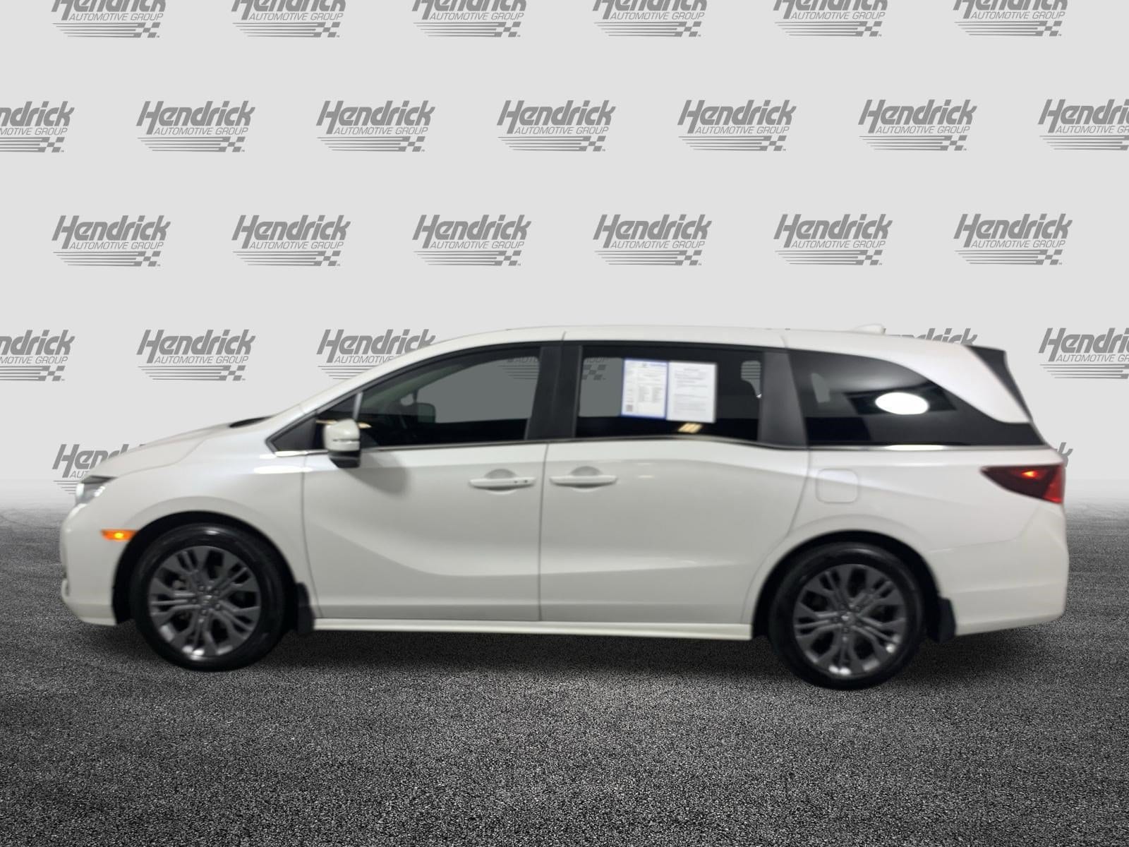 2025 Honda Odyssey Touring photo 6