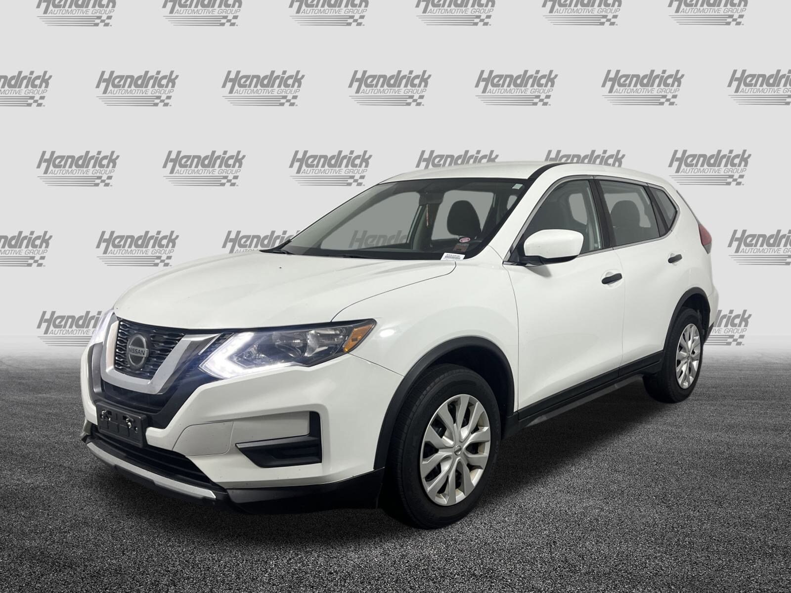 2018 Nissan Rogue S photo 2