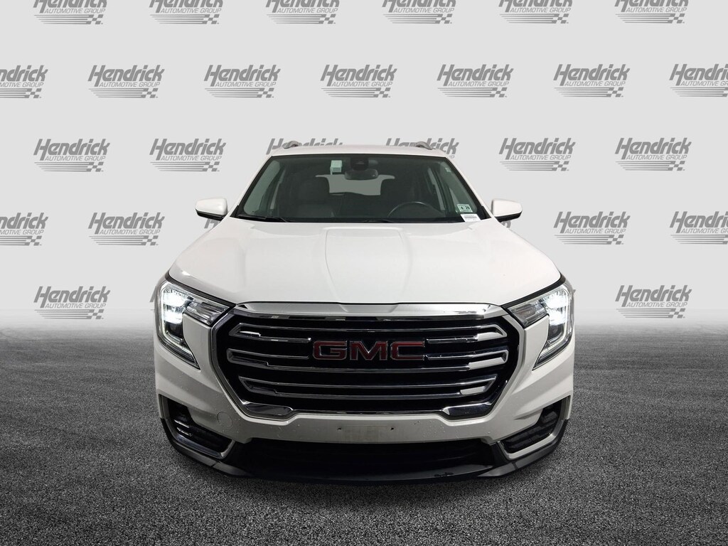 Used 2024 GMC Terrain SLT SUV