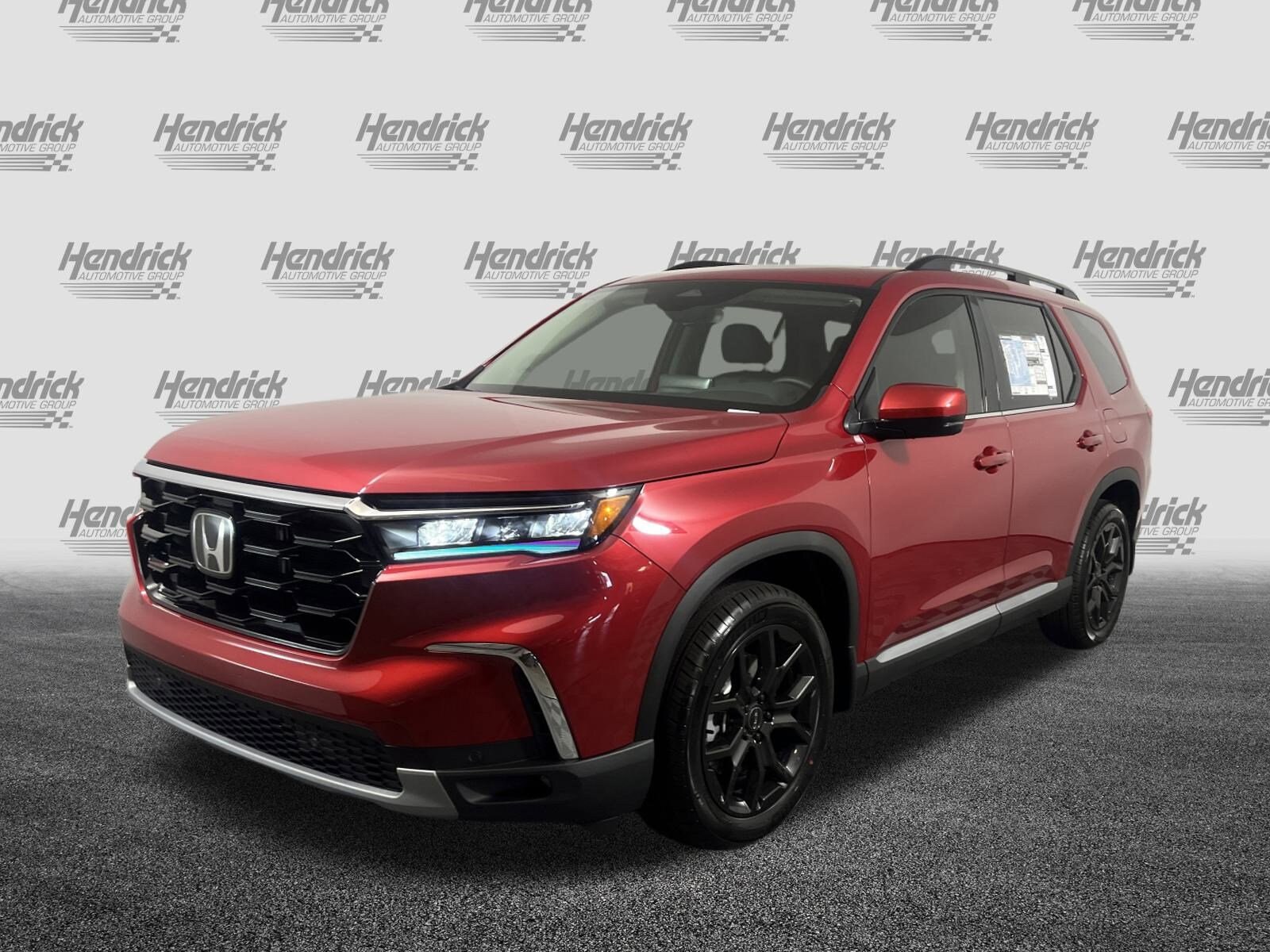 2025 Honda Pilot Touring photo 2