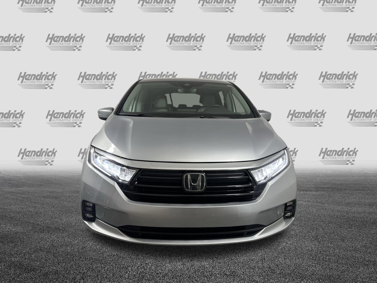 2024 Honda Odyssey Touring photo 2