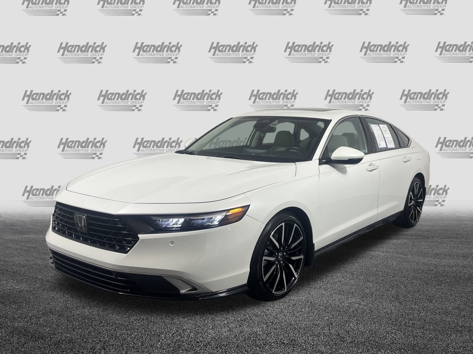 2023 Honda Accord Hybrid Touring photo 2