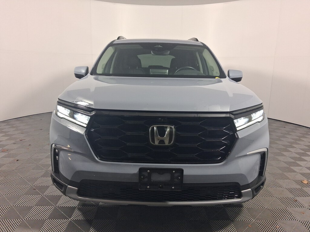 Used 2025 Honda Pilot Elite SUV
