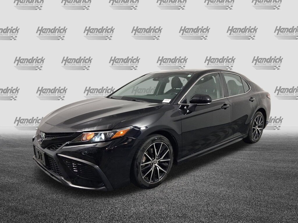 Used 2023 Toyota Camry SE Sedan
