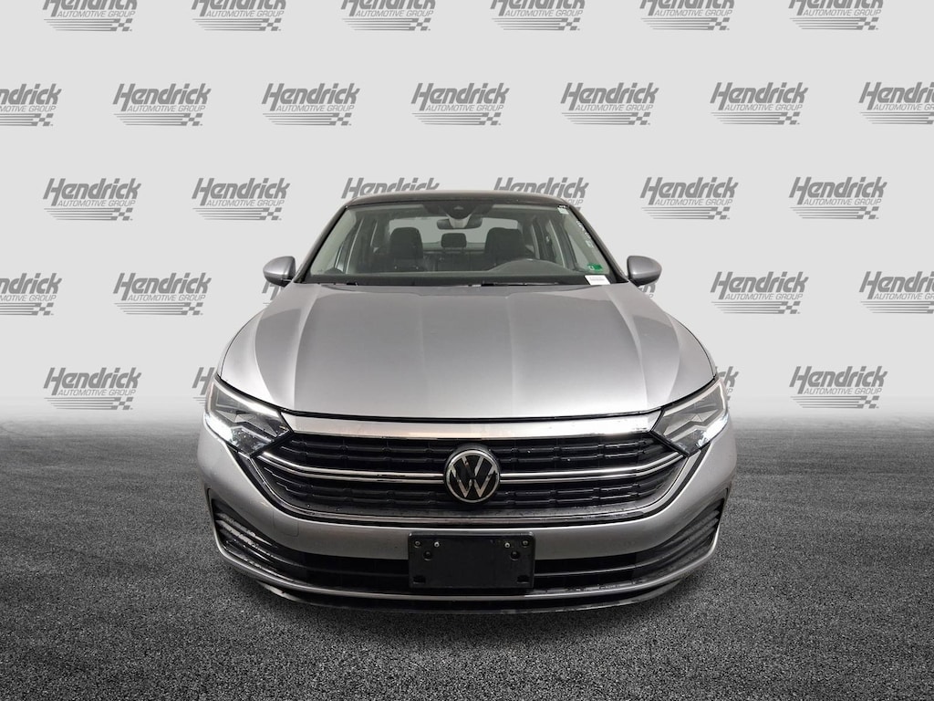 Used 2024 Volkswagen Jetta SE Sedan