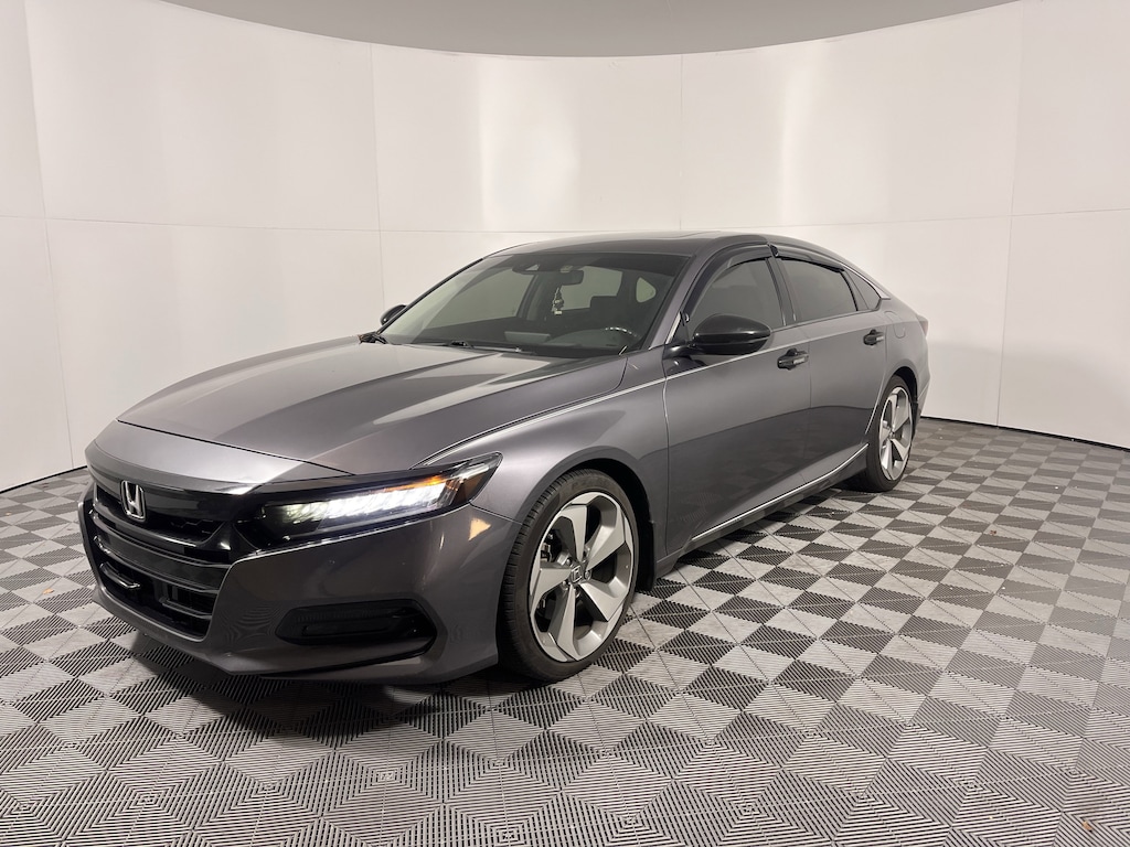 Used 2018 Honda Accord Touring 2.0T Sedan