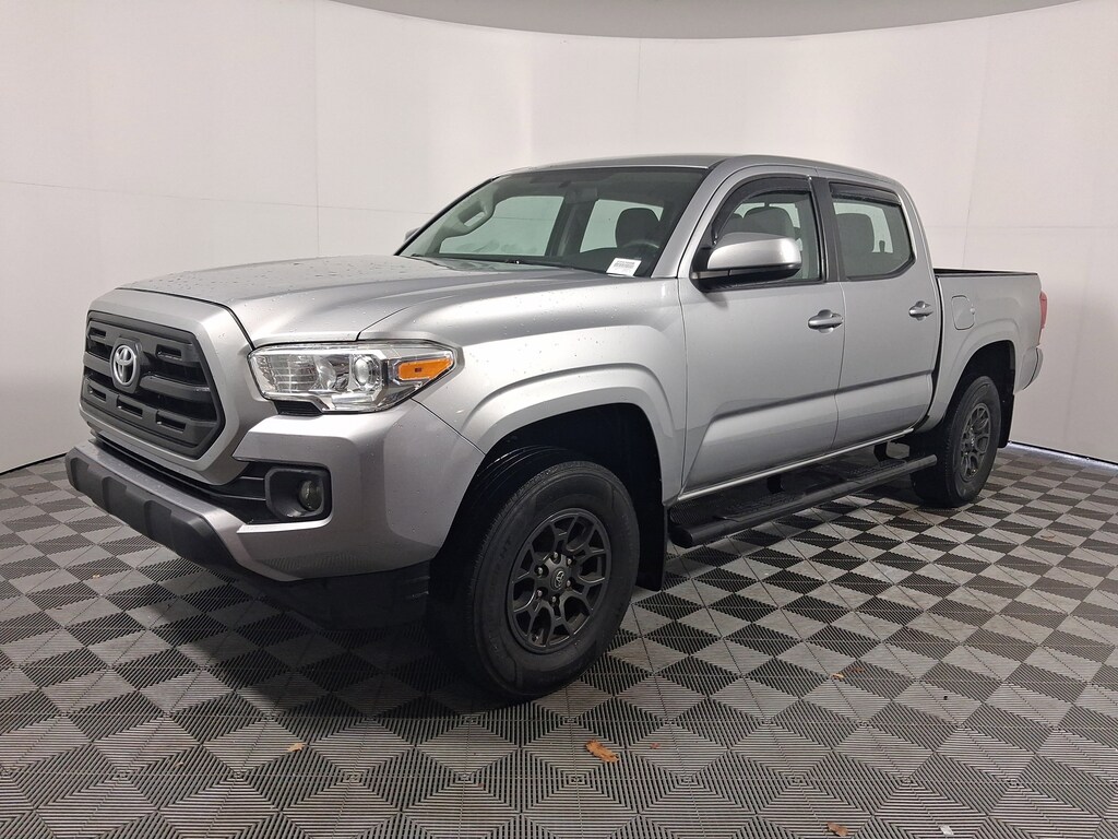 Used 2016 Toyota Tacoma SR Pickup