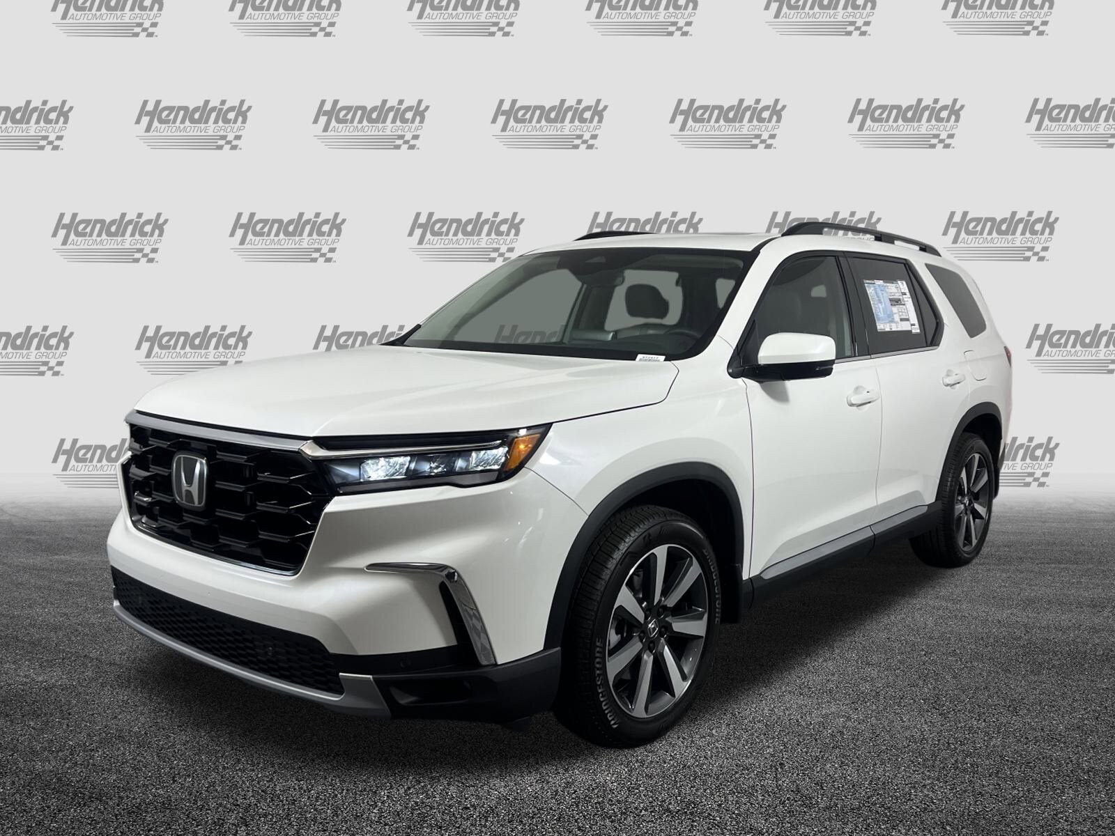 2025 Honda Pilot Touring photo 3