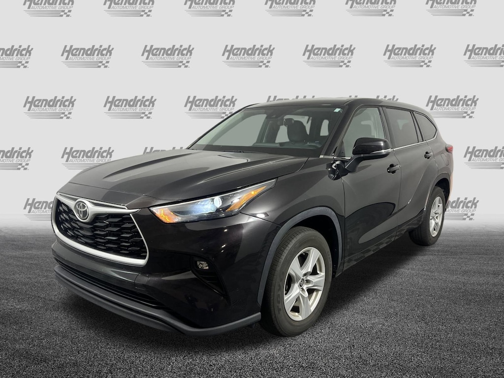 Used 2022 Toyota Highlander LE SUV